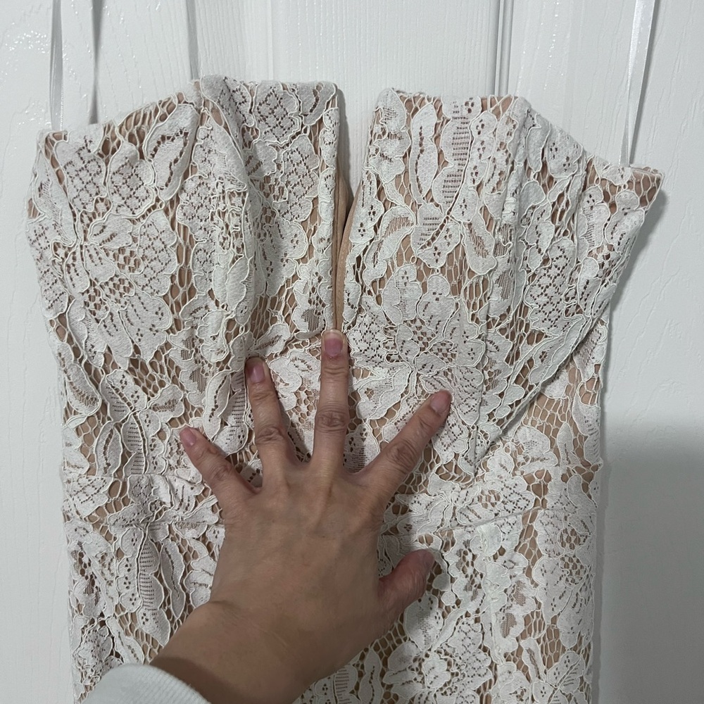 Elegant White Lace Dress